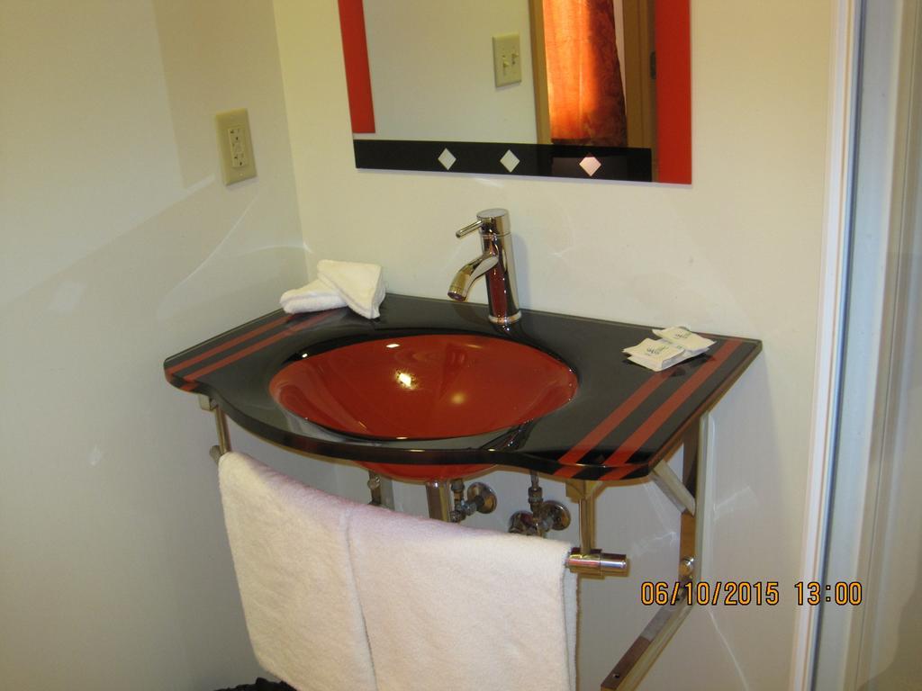 Stay Inn And Suites Niagara Falls Habitación foto